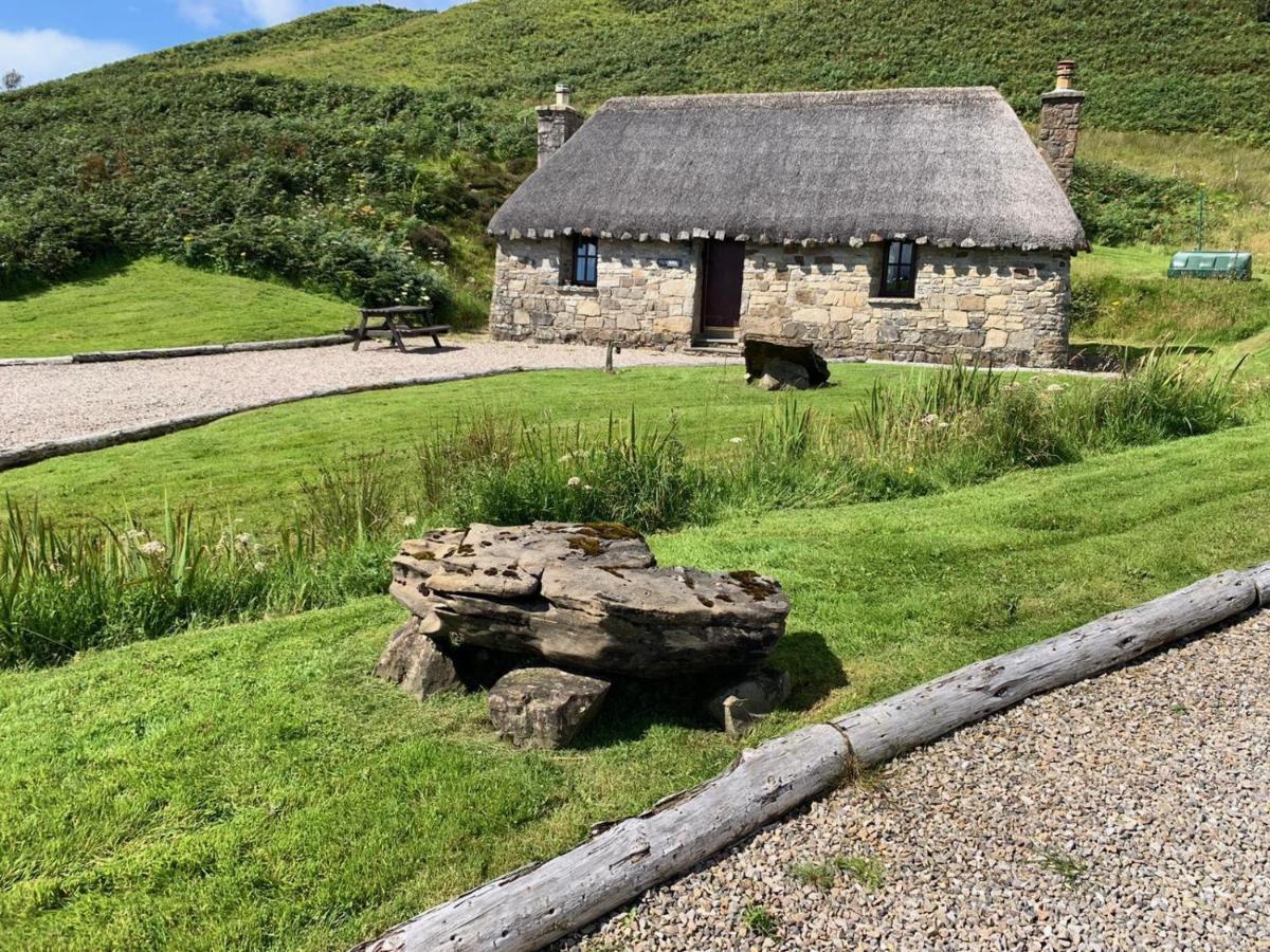 Tigh Mairi At Mary'S Thatched Cottages Elgol エクステリア 写真
